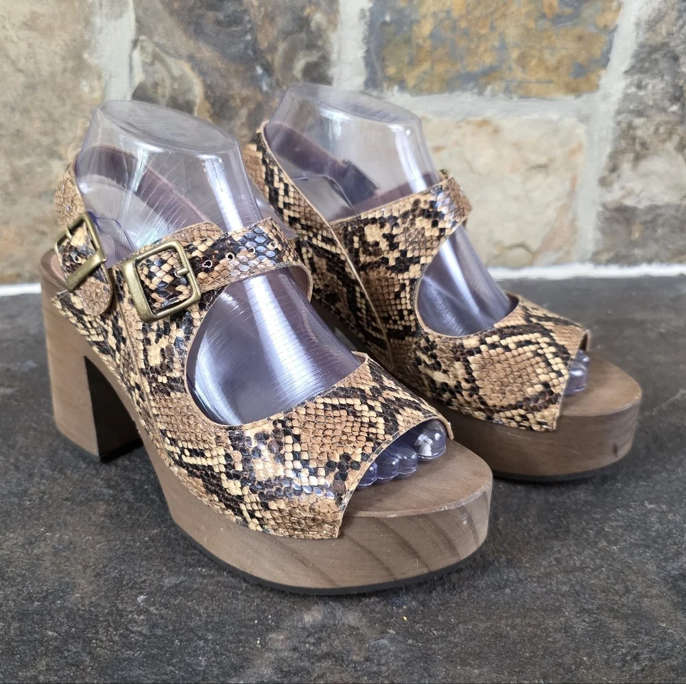NEW Free People Belems Snake Clogs Platform Sandals Wooden Heels